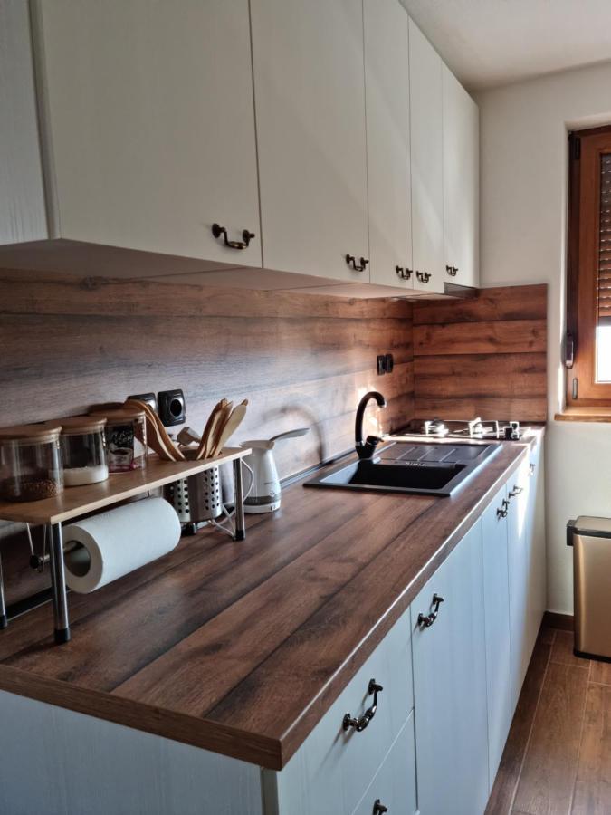 Villa Kuca Za Odmor Baron à Kutjevo Extérieur photo