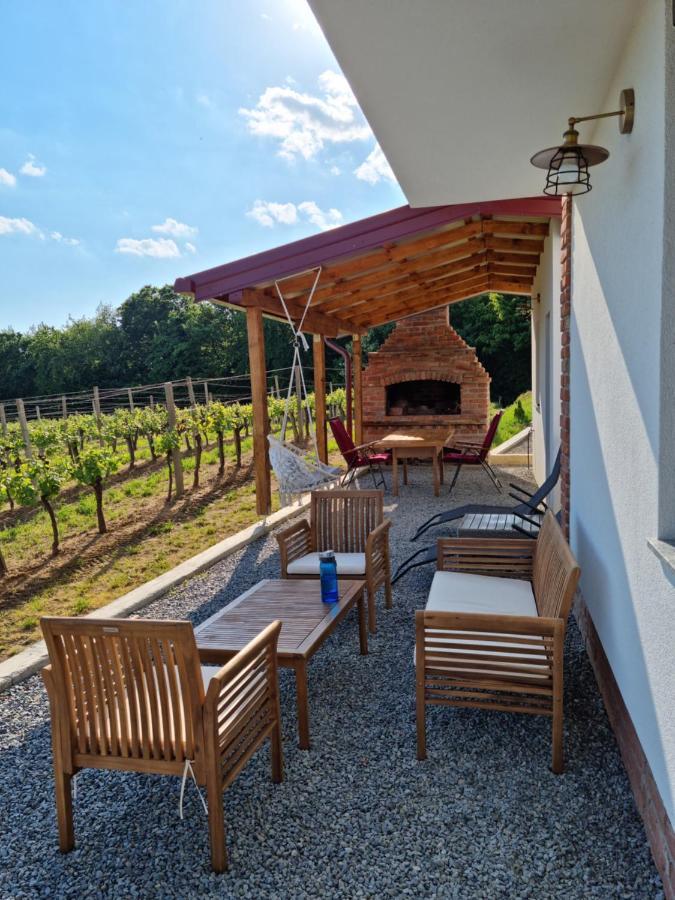 Villa Kuca Za Odmor Baron à Kutjevo Extérieur photo