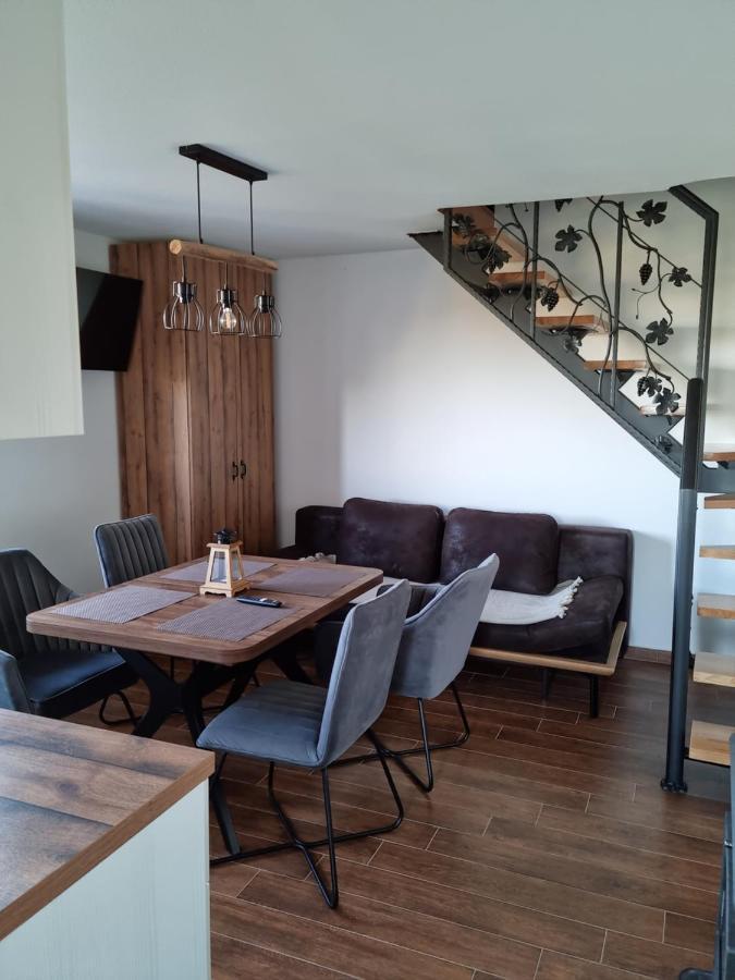 Villa Kuca Za Odmor Baron à Kutjevo Extérieur photo