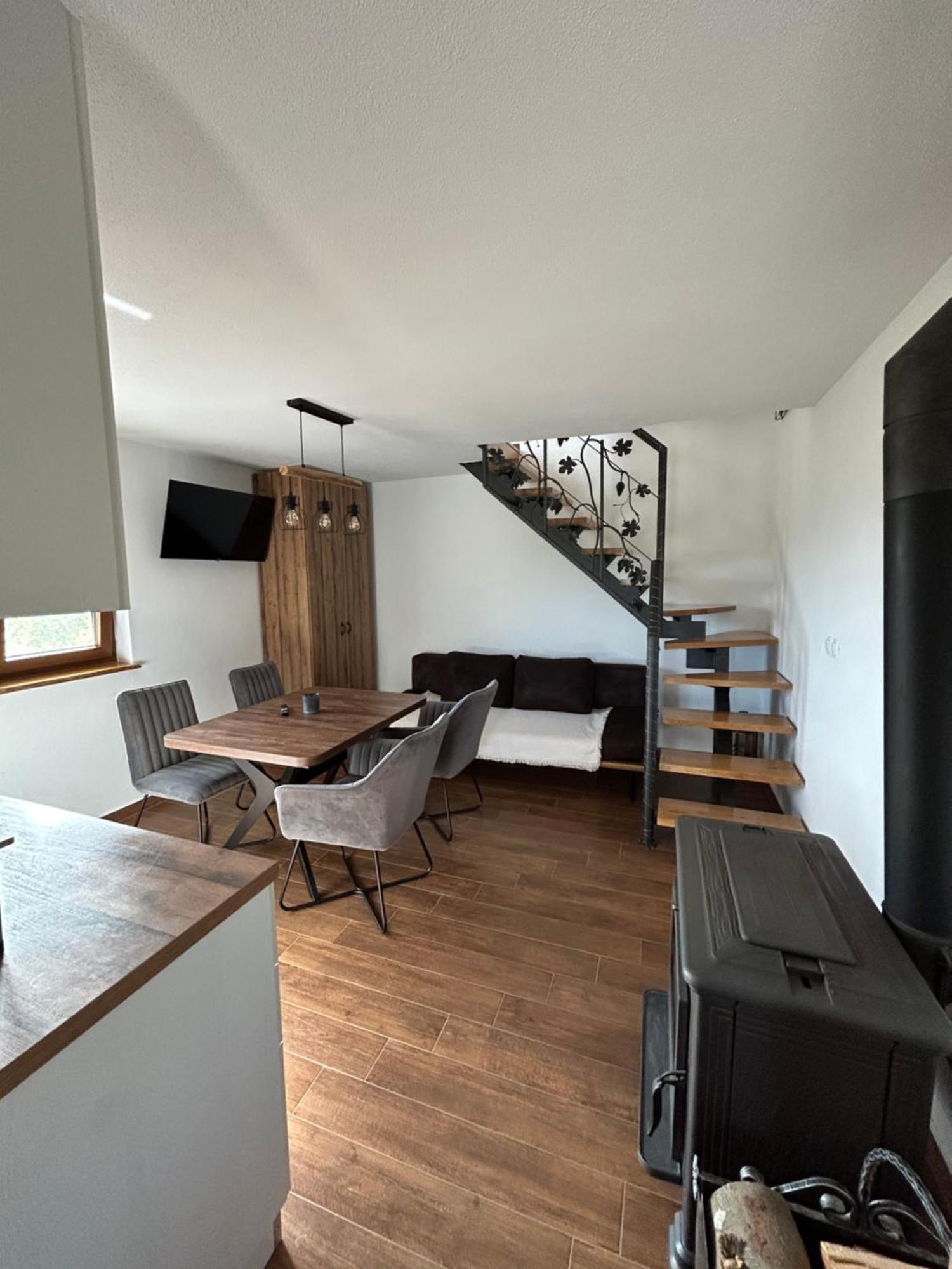Villa Kuca Za Odmor Baron à Kutjevo Extérieur photo
