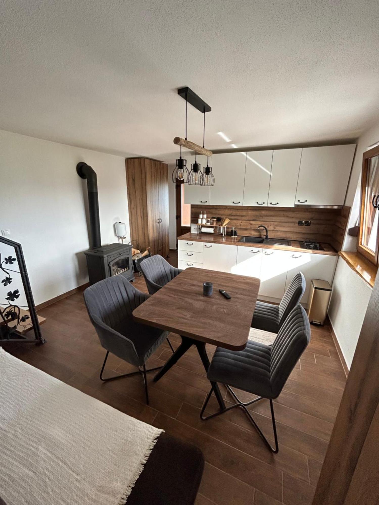 Villa Kuca Za Odmor Baron à Kutjevo Extérieur photo