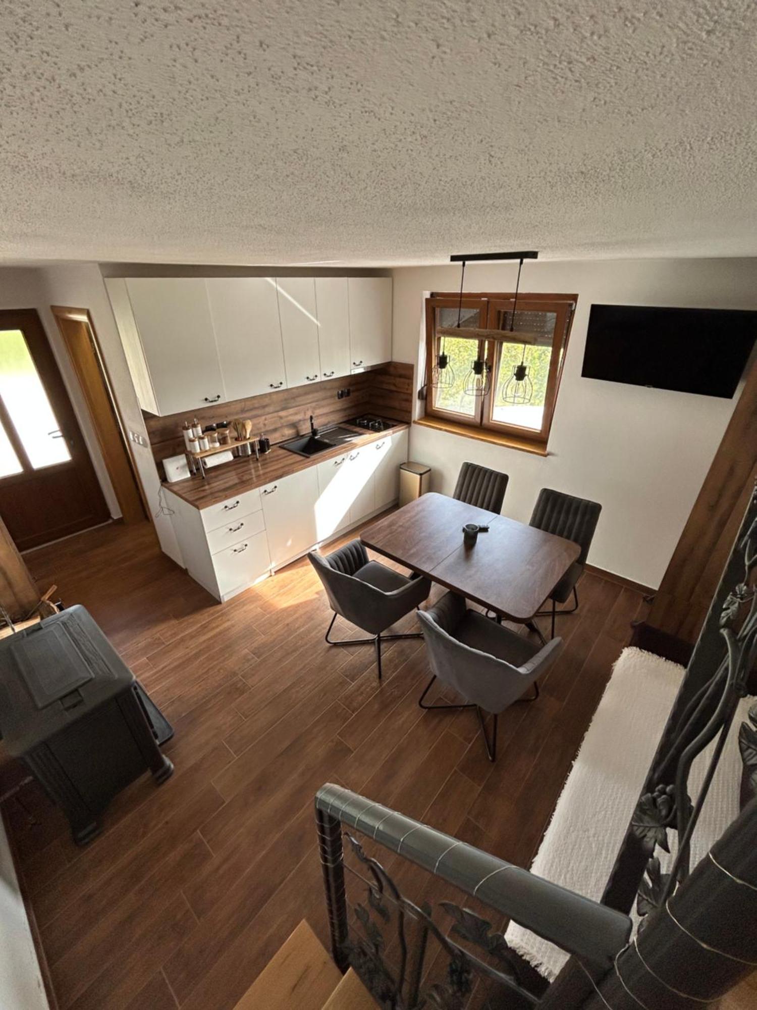 Villa Kuca Za Odmor Baron à Kutjevo Extérieur photo