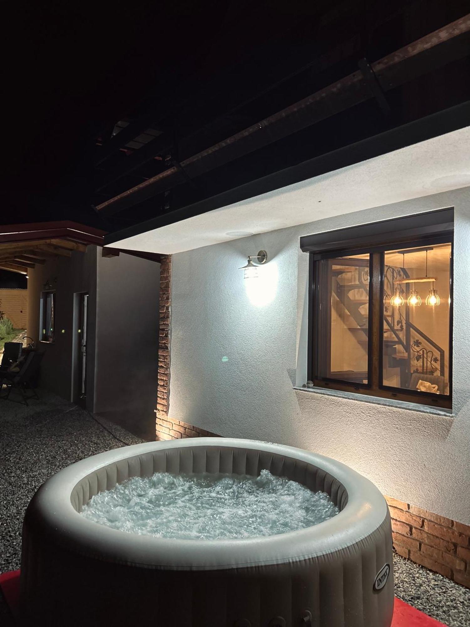 Villa Kuca Za Odmor Baron à Kutjevo Extérieur photo